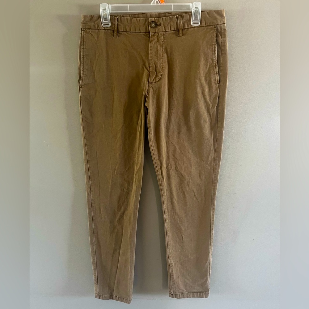 Old Navy Men's Khakis 33x32